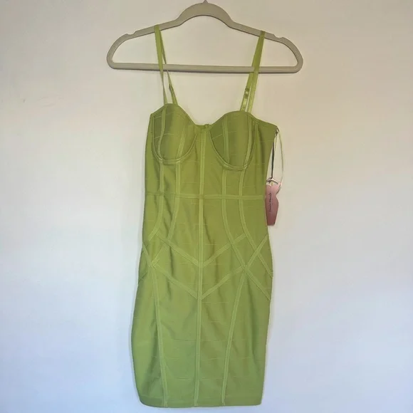 green emerald velvet dress HAUTE MONDE GOLD LEAF DRESS – MEZZ CLOSET main image 0